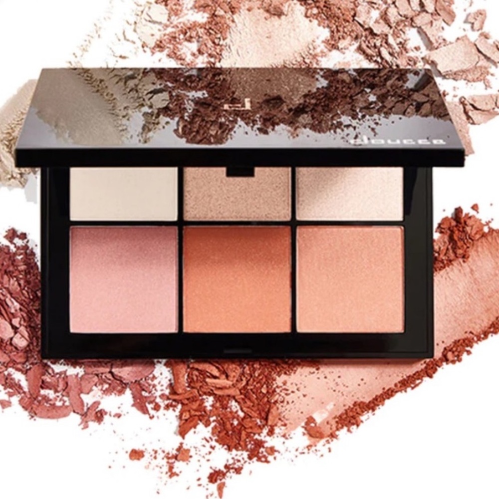 Doucce Posh Powder Palette blush & highlighter